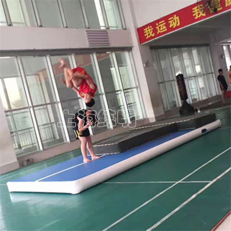 学校跆拳道气垫拉丝垫跑酷空翻垫子特技弹跳气垫训练垫海绵池
